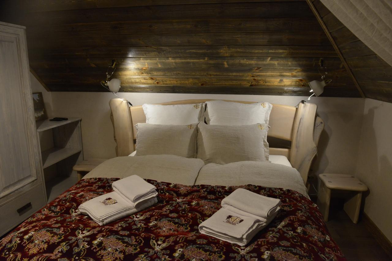 Folvark Gvozd Hotel Kamenjoeki Buitenkant foto