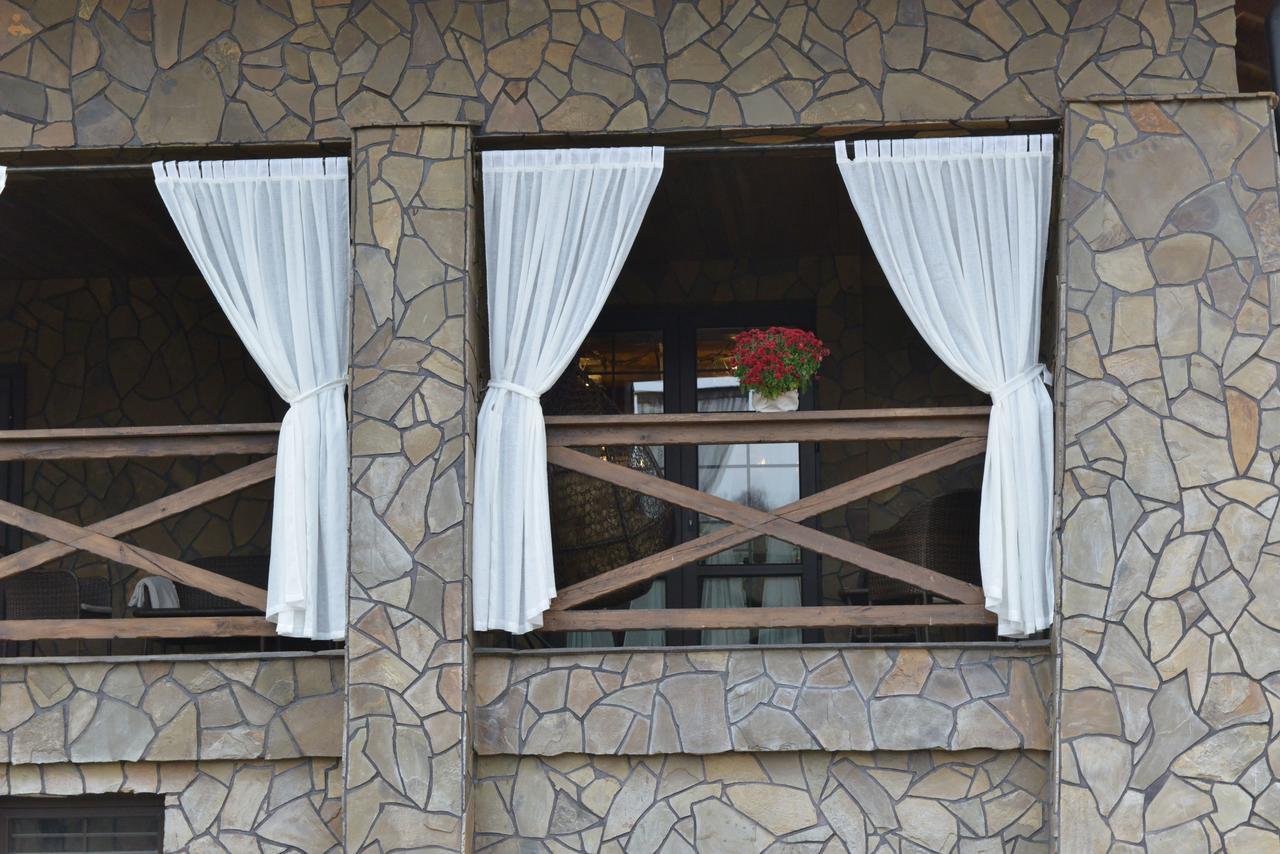 Folvark Gvozd Hotel Kamenjoeki Buitenkant foto