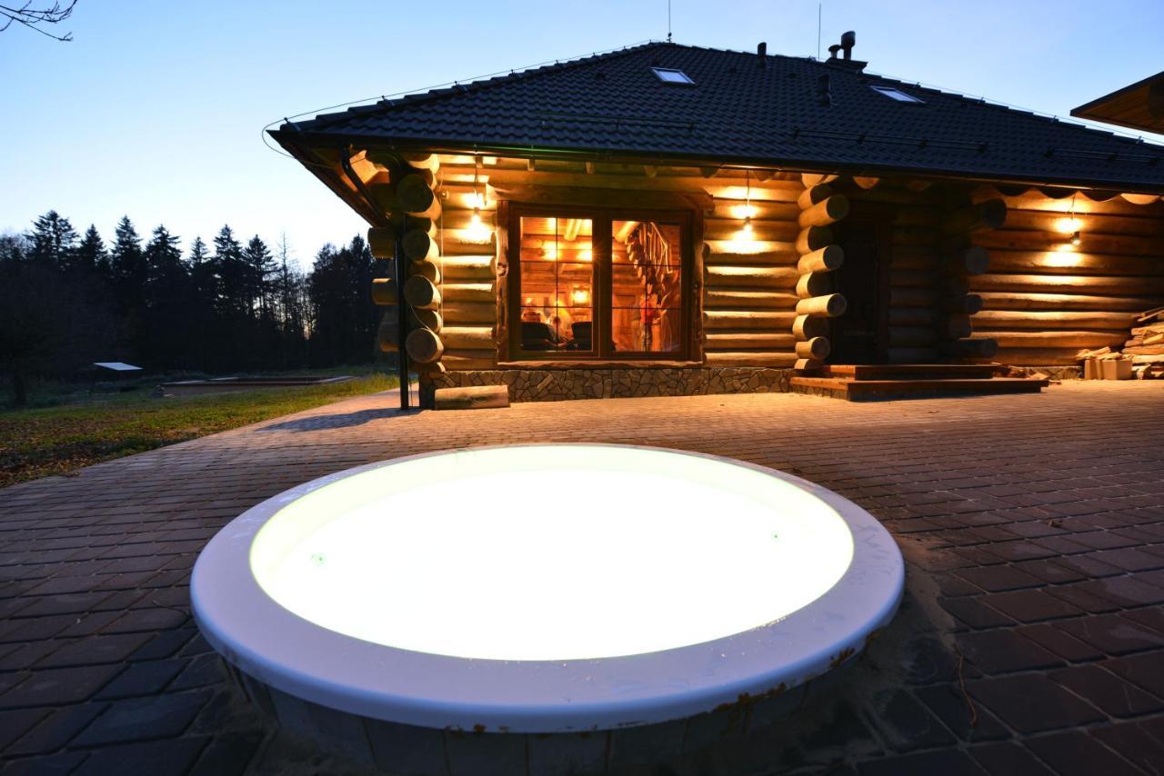Folvark Gvozd Hotel Kamenjoeki Buitenkant foto